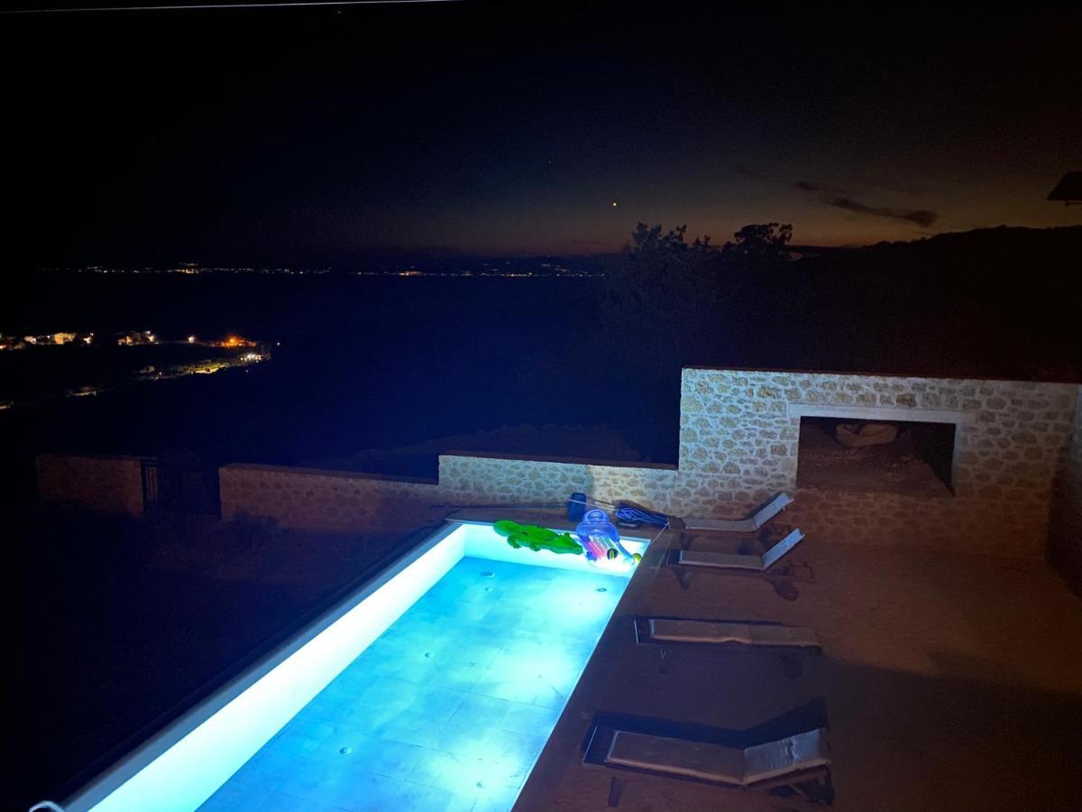 Villa Kika Residences *
